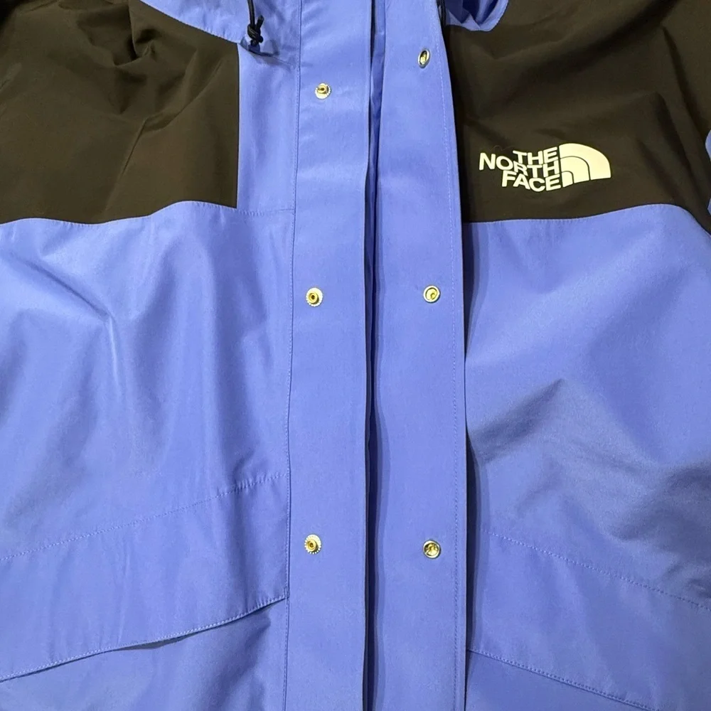 Men’s North Face M 86 Retro MTN Jacket in Solar Blue - Size 2XL - NWT